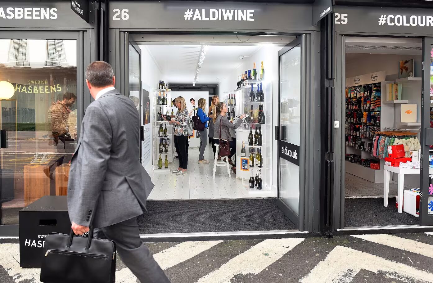 A_Aldi_wine_shop24_converted